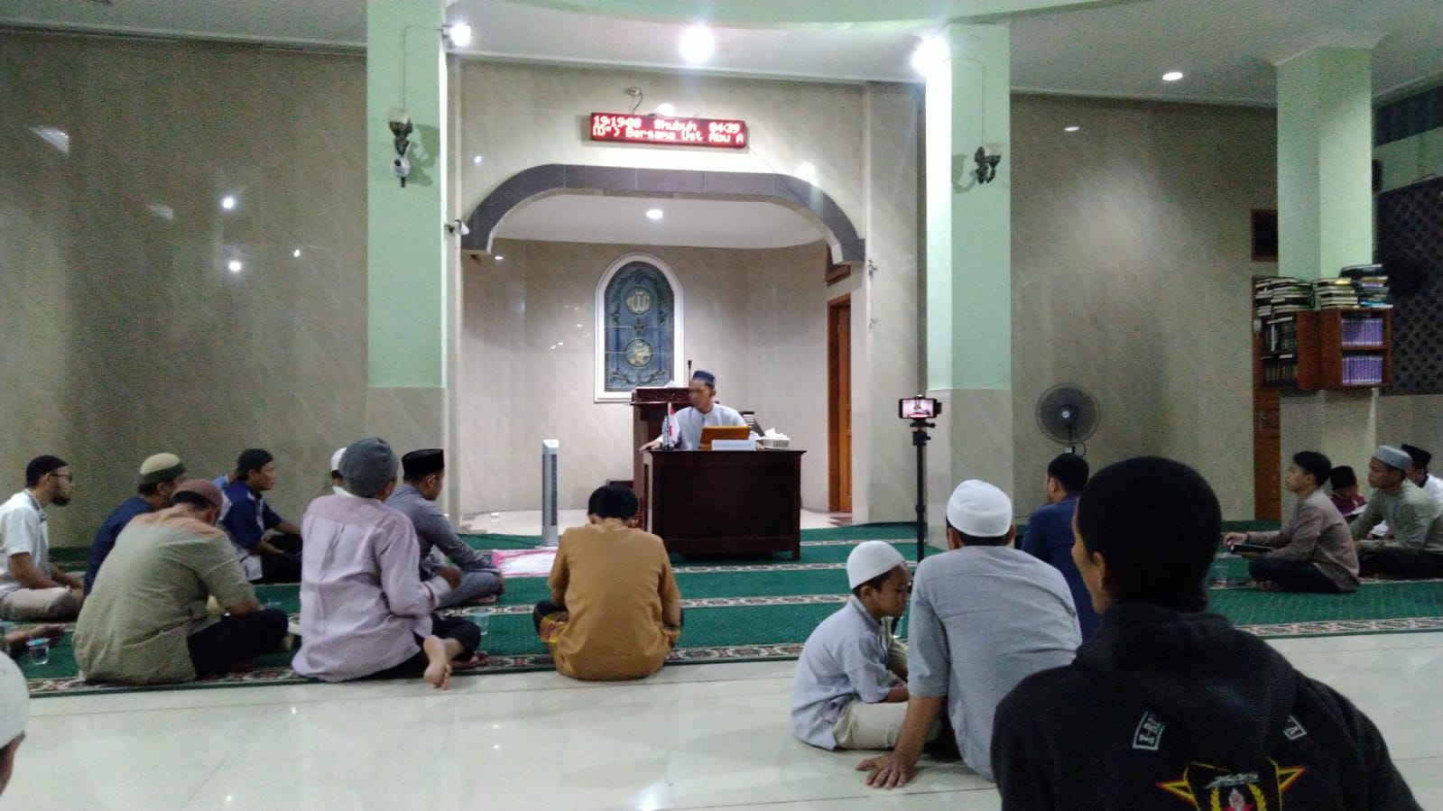 Kajian Malam Ahad Tematik oleh : Ustadz Saman Nur Sakti M.Pd